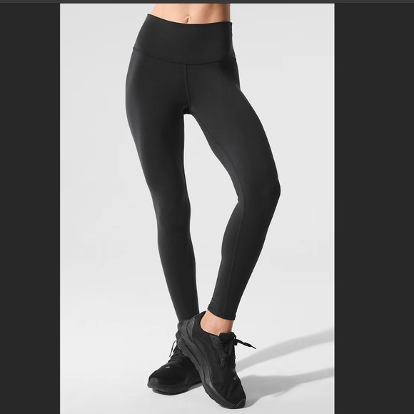 ALO High-Waist 7/8 Airbrush Legging - Black - Picture 1 of 3